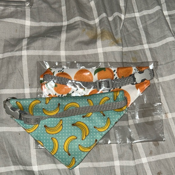 PET Scarf & Collar Sz Small 15’ width Polyester Oranges & Bananas NWOT - Picture 3 of 8